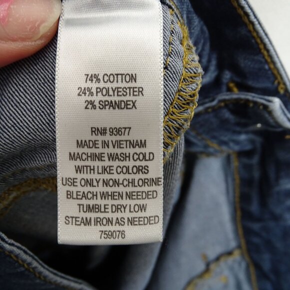 City Streets Blue Bermuda Crop Denim Jean Shorts Juniors Size 13 Cuffed Hem - Picture 4 of 12